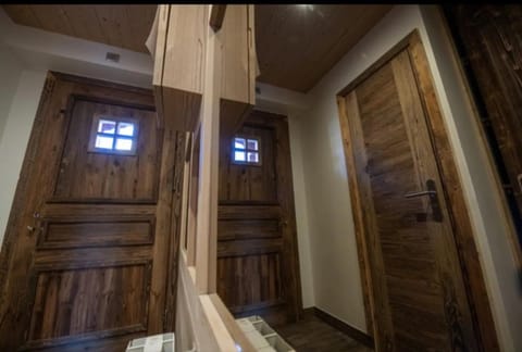 Chalet 24 pers sur la route du tour Chalet in Huez