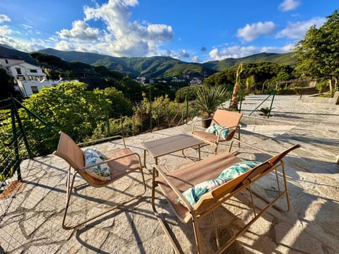 Verdeacqua my villa in the pinewood Apartment in Spotorno