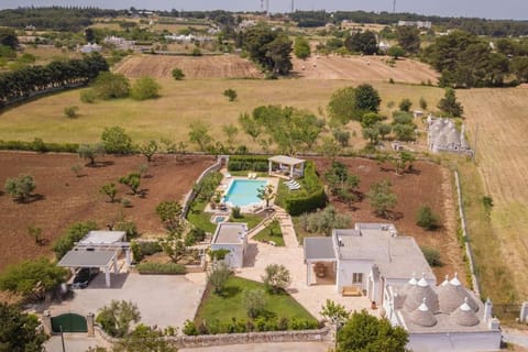 Property building, Day, Natural landscape, Bird's eye view, Summer, Garden, Garden, Garden view, Pool view, Swimming pool