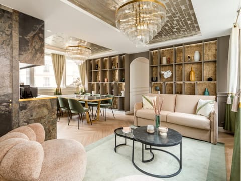 Facade/entrance, Kitchen or kitchenette, Living room, Seating area, Dining area