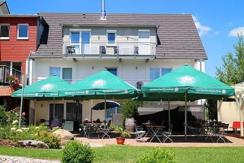 Garden, Balcony/Terrace