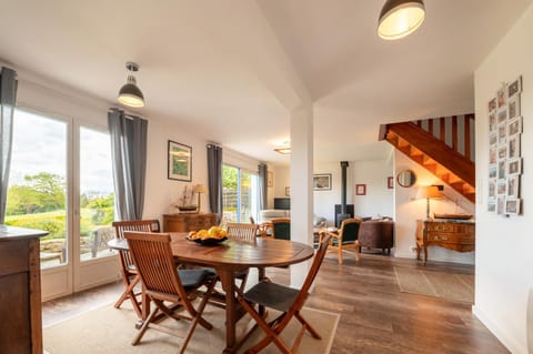 La maison aux volets bleus House in Arzon