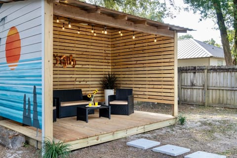 The Recharge - Springs , Tesla & EV Station , Pets House in Florida