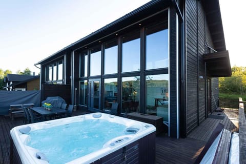 Patio, Pool view, Swimming pool