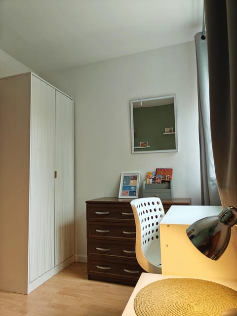 Modern Shared Home for Young Adults 10 min to City Centre Vacation rental in Birmingham