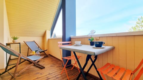 Balcony/Terrace, Garden view, Mountain view