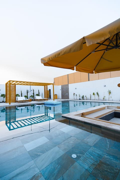 Day, Pool view, Swimming pool, sunbed