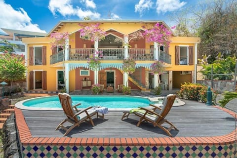 Property building, Day, Balcony/Terrace, Pool view, Swimming pool, sunbed