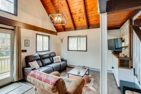 Hunter Mountain Home with Game Room 1 Mi to Skiing! House in Hunter
