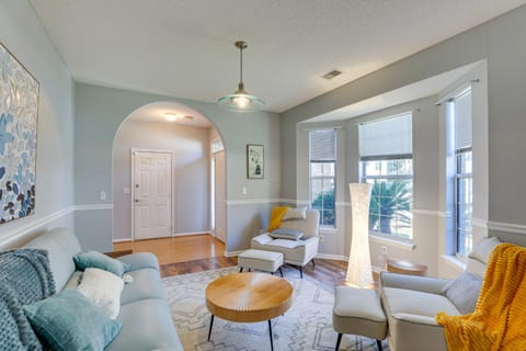 North Charleston Home Near Shopping and Dining! House in Goose Creek