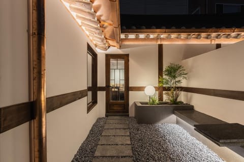 Property building, Garden, View (from property/room), Garden view, Inner courtyard view