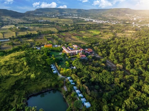 Property building, Nearby landmark, Spring, Day, Natural landscape, Bird's eye view, City view, Lake view, Mountain view, River view