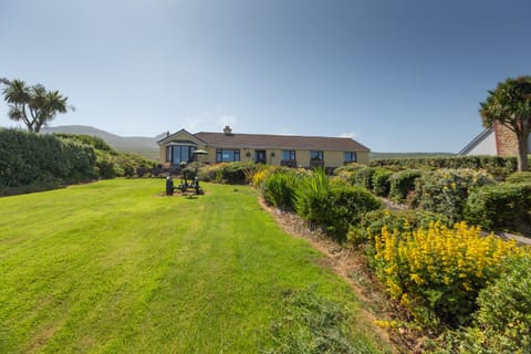 Beenoskee Bed and Breakfast Bed and Breakfast in County Kerry