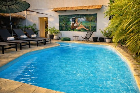 Swimming pool