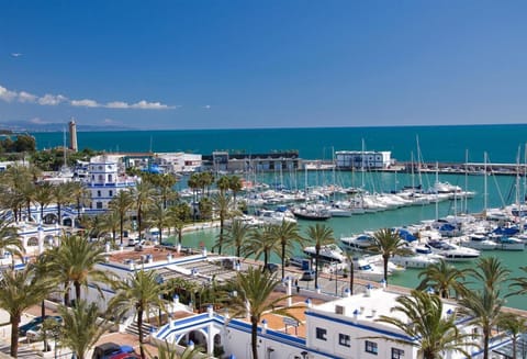 Nearby landmark, Restaurant/places to eat, Day, Natural landscape, Activities, Beach, Sea view