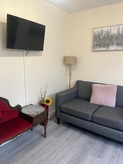 2 Bedroom Apartment on suite bathroom, Southmead Bristol Apartment in Bristol