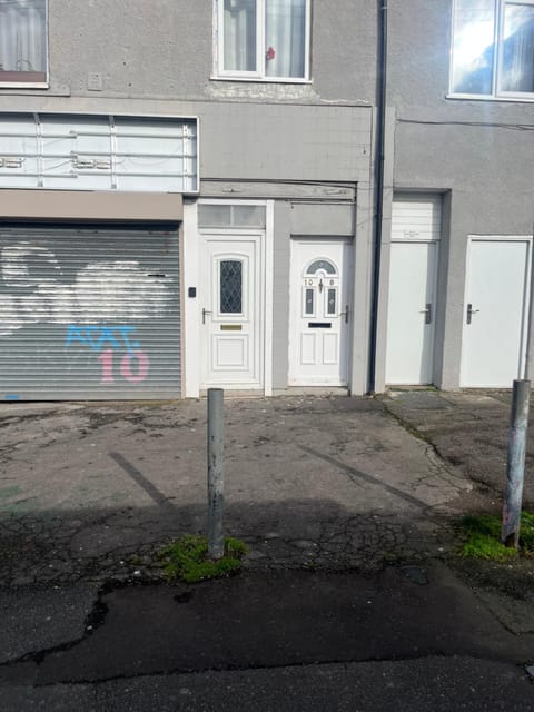 2 Bedroom Apartment on suite bathroom, Southmead Bristol Apartment in Bristol