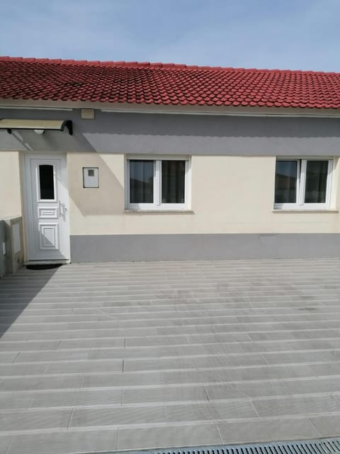 Property building, Balcony/Terrace