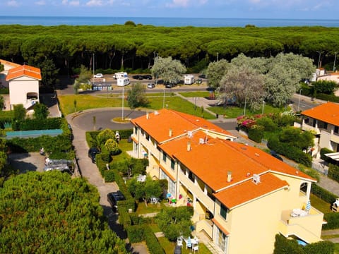 Property building, Bird's eye view, View (from property/room), Sea view, Sea view