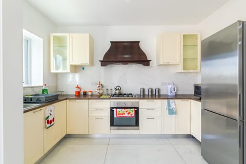 New Spacious Apartment 3 Bdr 2 Bth Bugibba S Apartment in Saint Paul's Bay