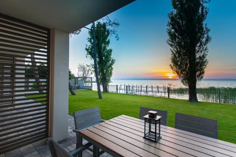 Balcony/Terrace, Lake view, Sunset