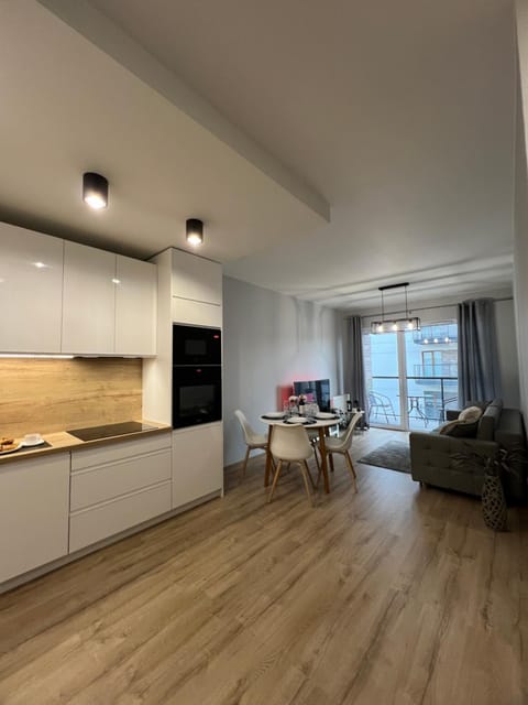 Kitchen or kitchenette, Living room, Seating area, Dining area, minibar, pet friendly, stove