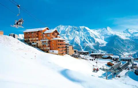 Property building, Day, Natural landscape, Winter, Skiing, Mountain view