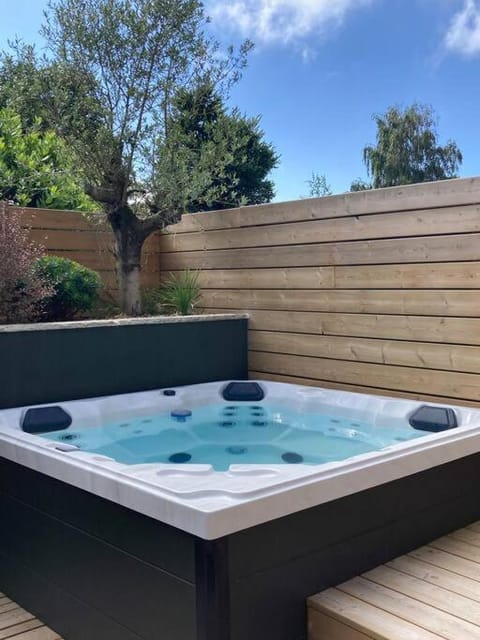 Garden, Hot Tub, Hot Tub, Spa and wellness centre/facilities