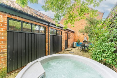 Spring, Day, Garden, Garden view, Pool view