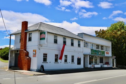 Property building, Day, Location