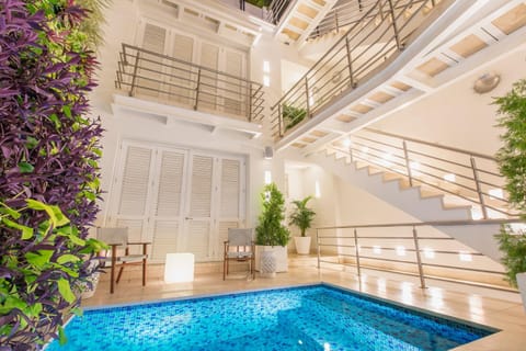 Night, Hot Tub, Decorative detail, Swimming pool