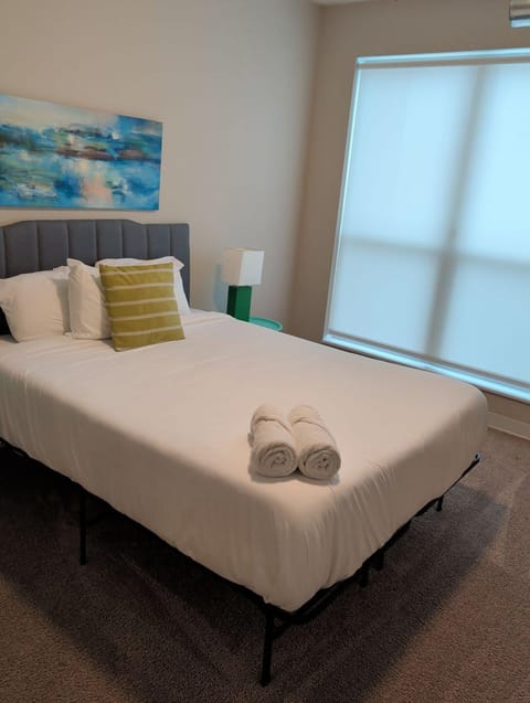 4 mi to Jack Thrice Stadium + amenities Apartment in Ames