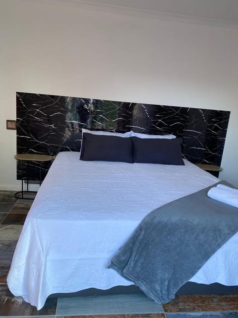 Stay at Gabby's- no loadshedding Vacation rental in Cape Town