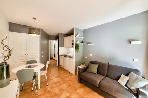 Bed, Living room, Bedroom, kitchen