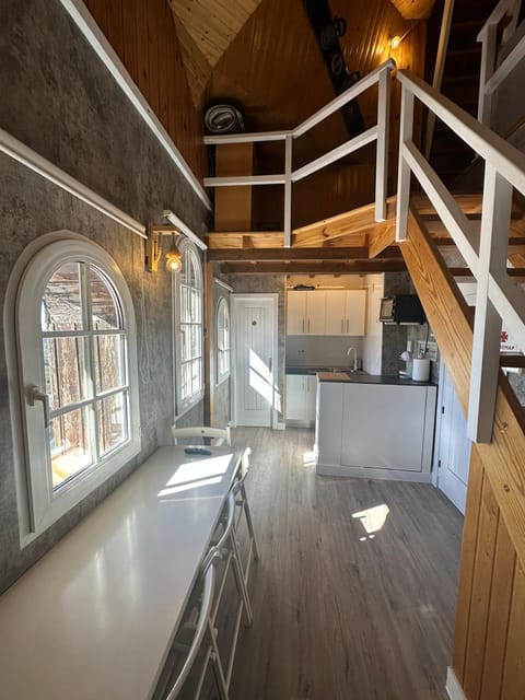 Kitchen or kitchenette, Living room, Dining area, minibar