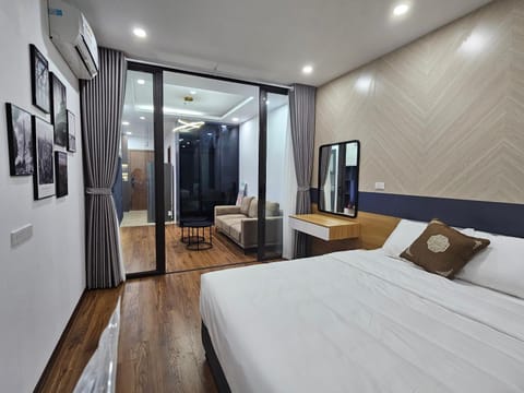 Bed, Living room, Photo of the whole room, Seating area, Bedroom, wardrobe