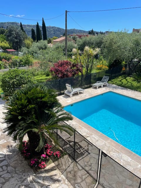 Garden, Swimming pool