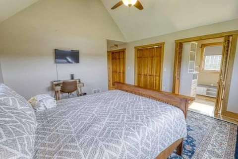 Huge Home w Studio Apt-Mountain Views-Hot Tub-Sauna House in Cattaraugus