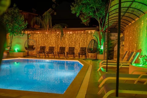Lounge or bar, Swimming pool, Swimming pool, sunbed
