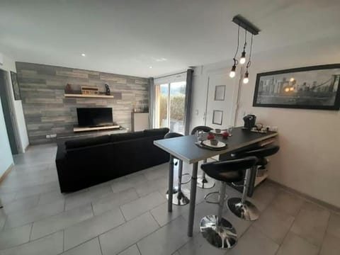 TV and multimedia, Kitchen or kitchenette