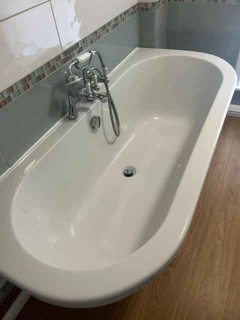 2 Bedroom Home Full Of Character House in England