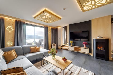 TV and multimedia, Living room, Seating area