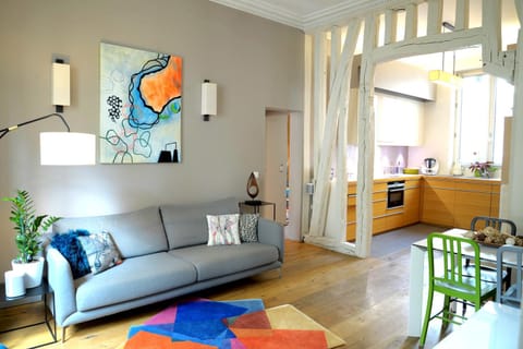 Kitchen or kitchenette, Living room