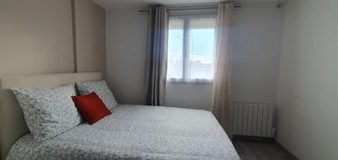 Bed, Bedroom, internet