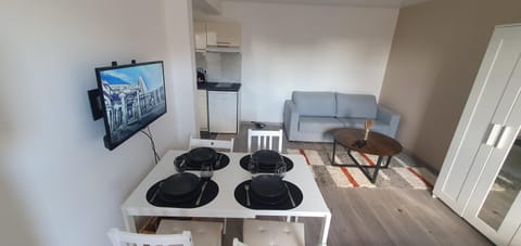 Living room, Seating area, Dining area