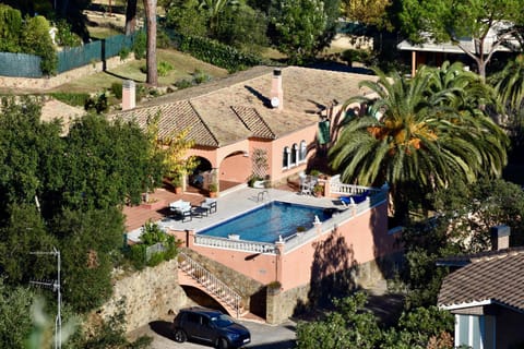 Property building, Bird's eye view, Pool view