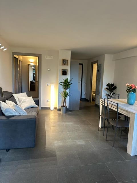 IL GIARDINETTO DI ELELU' Private Garage Apartment in Orvieto