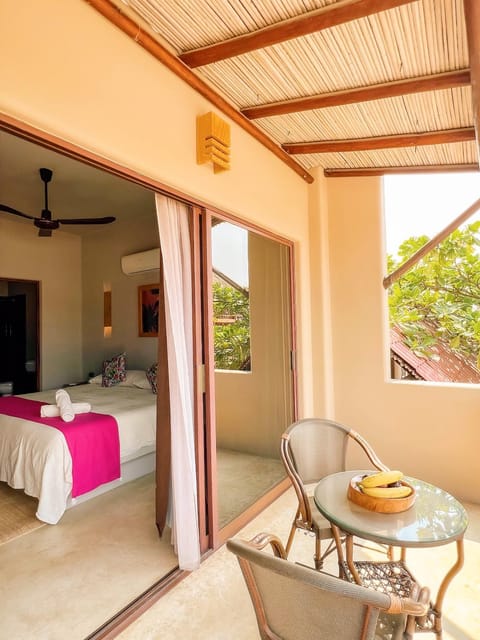 Punta Arena Surf Suites Hotel in Brisas de Zicatela