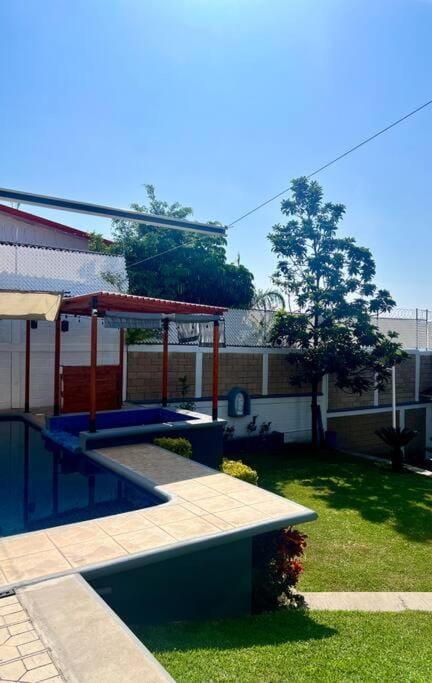 CASA Punto Medio House in State of Morelos