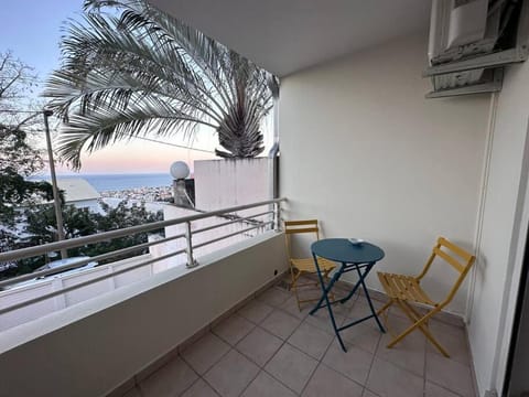 Patio, View (from property/room), Balcony/Terrace, Dining area, Sea view